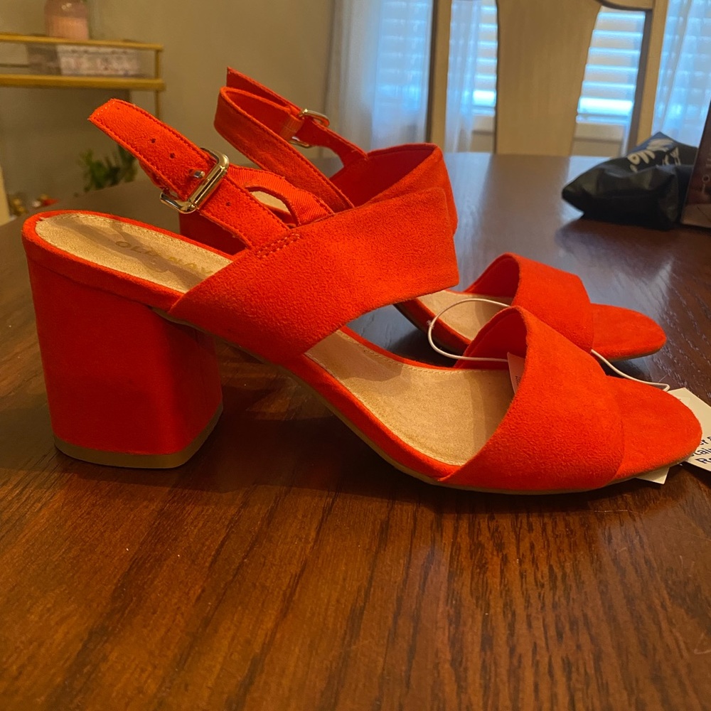 New with tags old navy heels